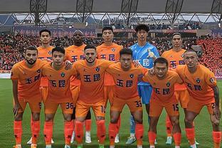 老友重逢！苏牙晒与梅西相拥照：是对手，也是朋友❤️⚽